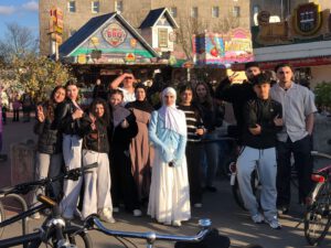 Klassenfoto der 10H1 vor dem Hamburger Dom